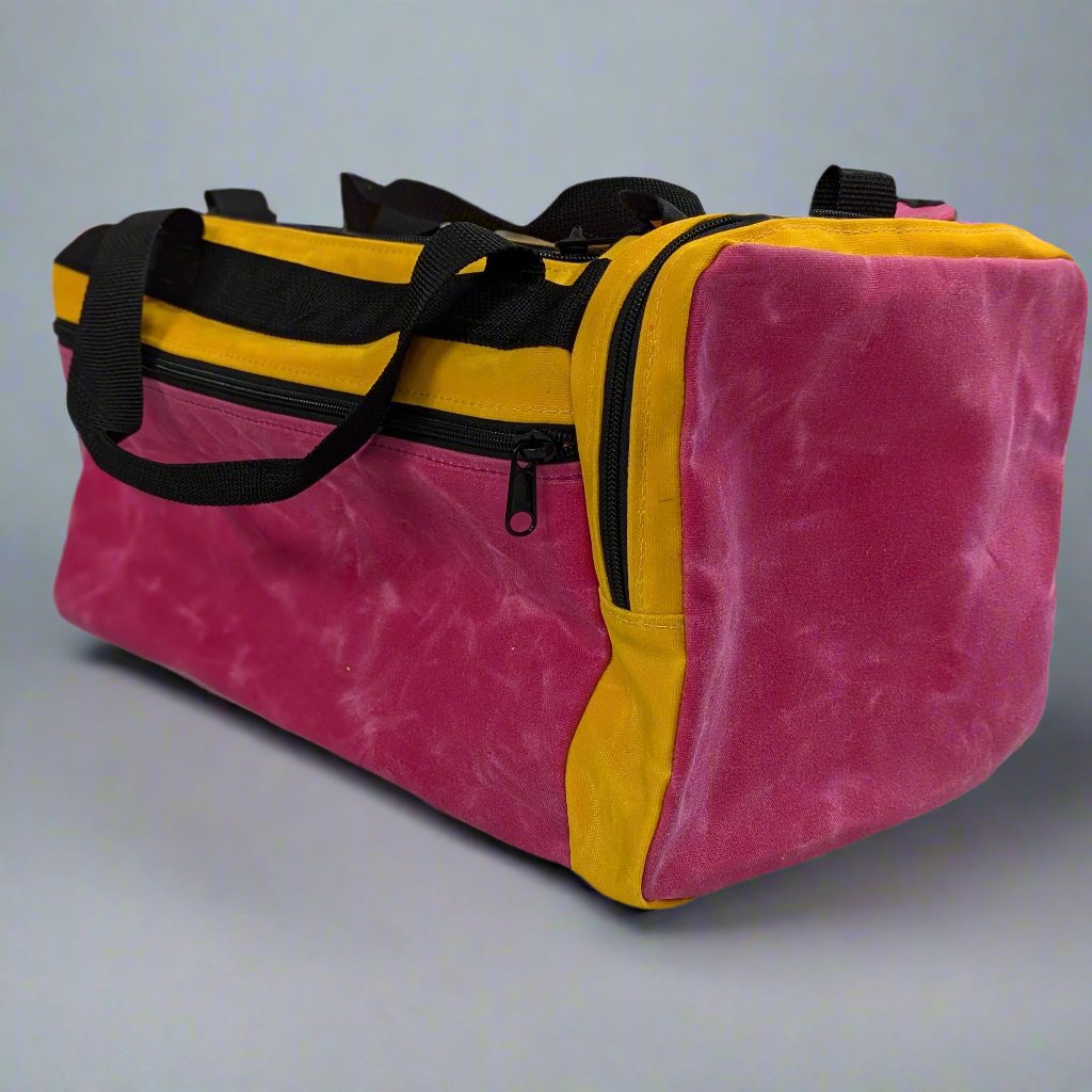 waxed canvas
duffle
pink
yellow
